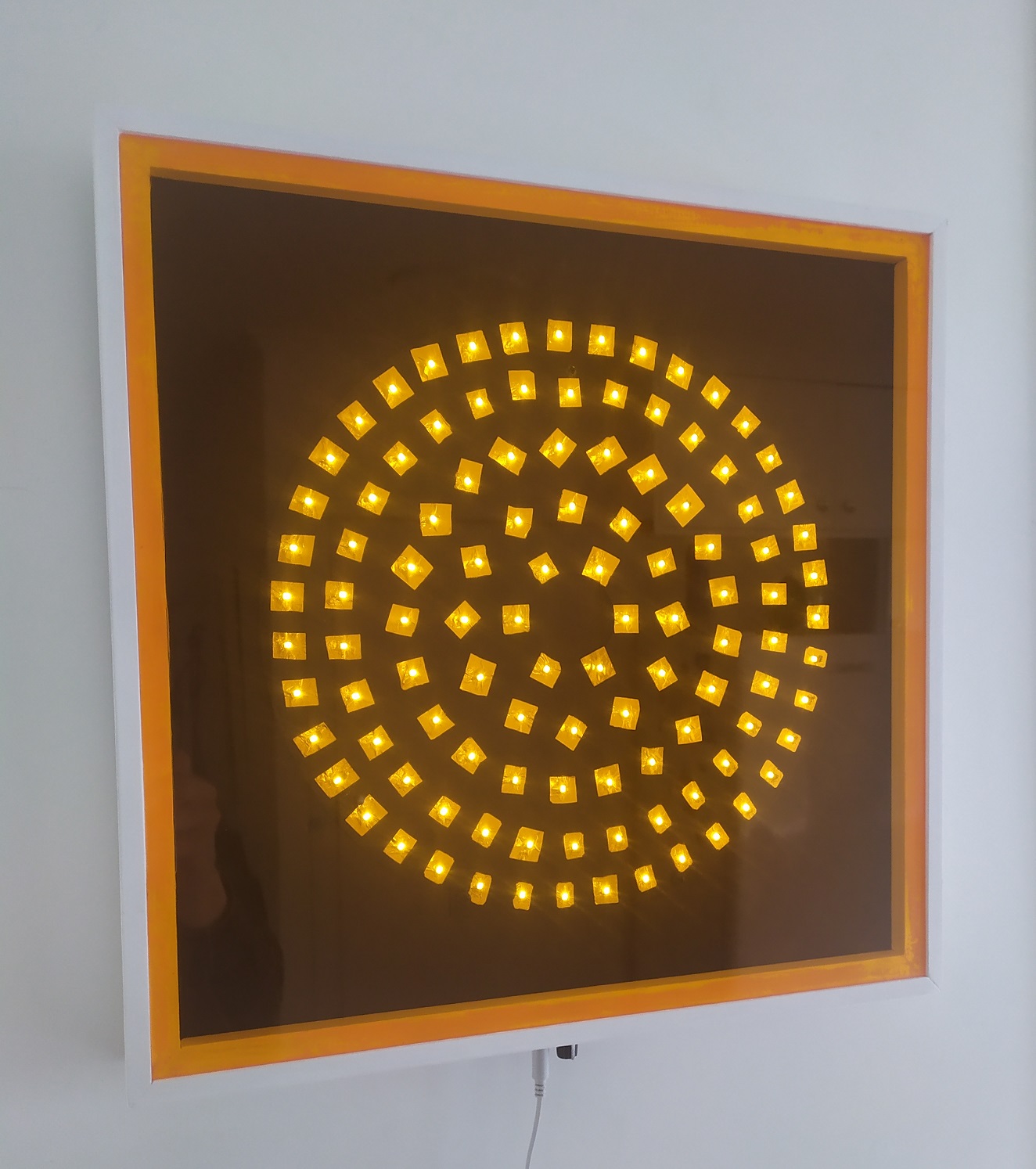 LED golden light box 2